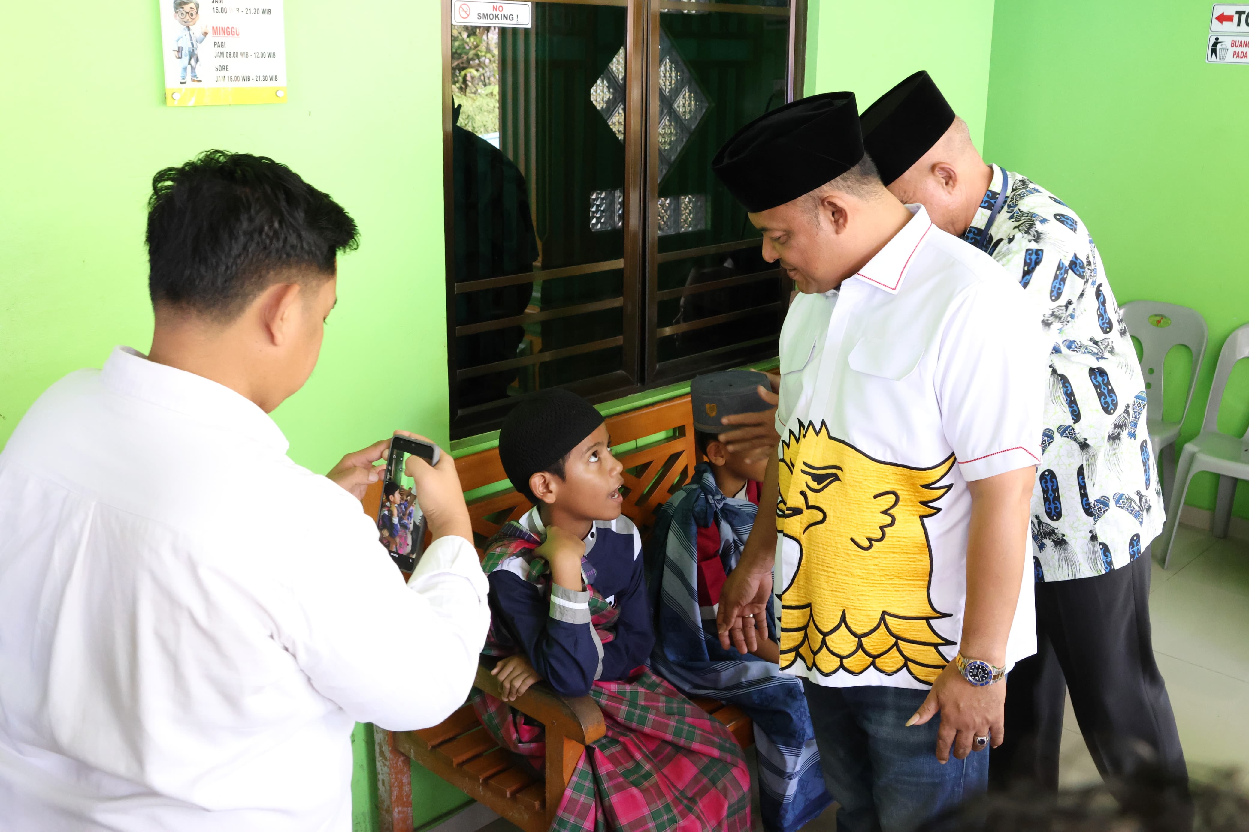 Ringankan Beban Warga, Sunatan Massal Sekupang Disambut Hangat