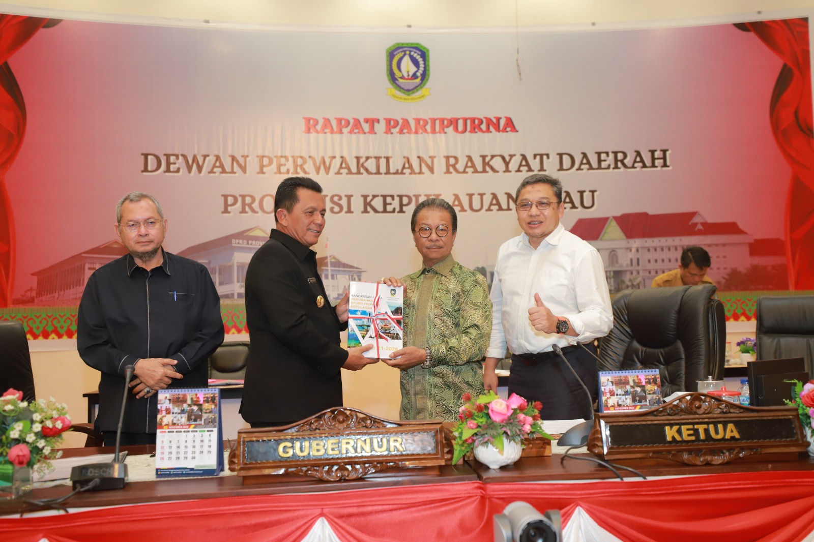 Gubernur Sampaikan Ranperda Perubahan Atas Perda Nomor 3 Tahun 2021 Tentang RPJMD