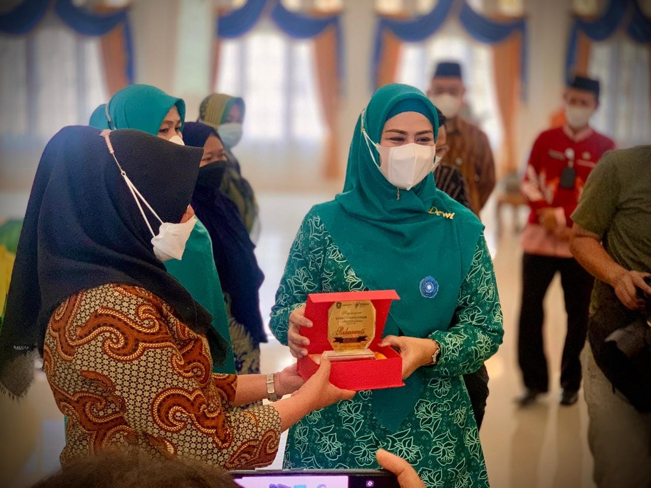 Revitalisasi Posyandu, Dinkes Kepri Lakukan Pembinaan Pokjanal Posyandu dan Berikan Penghargaan Kepada Kader Berprestasi