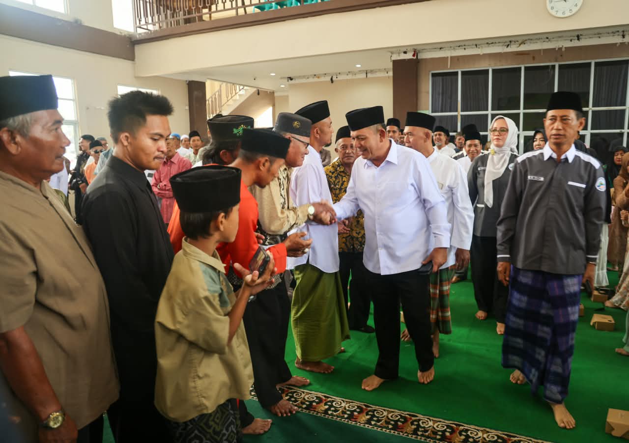 Gubernur Ansar Ajak Masyarakat Bawean Teladani Kepemimpinan Rasulullah SAW