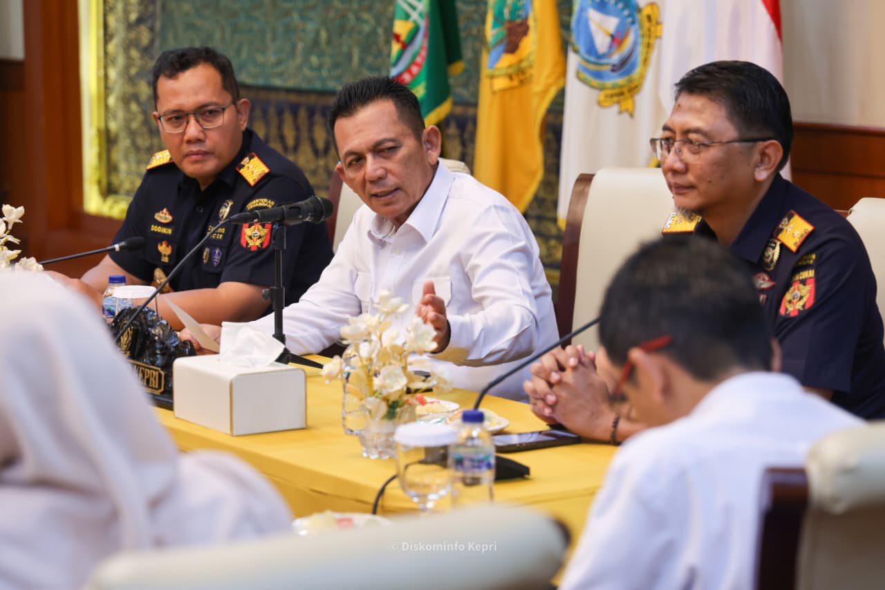 Gubernur Ansar Perkuat Sinergi dengan Bea Cukai, Bahas FTZ, Distribusi Barang hingga Pariwisata Kepri