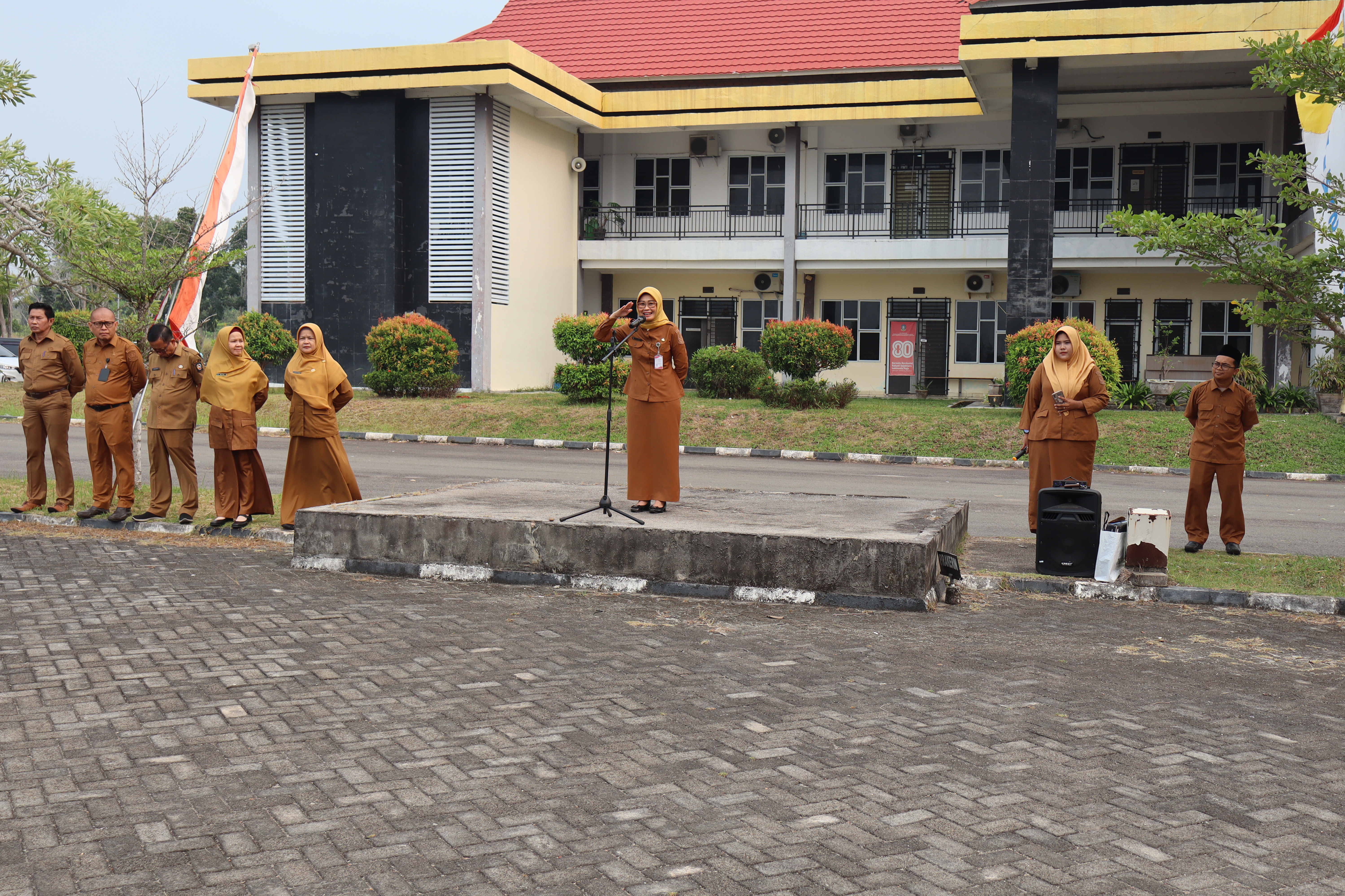 Apel Senin Disdik Kepri Dorong ASN Perkuat Disiplin dan Budaya Kolaborasi