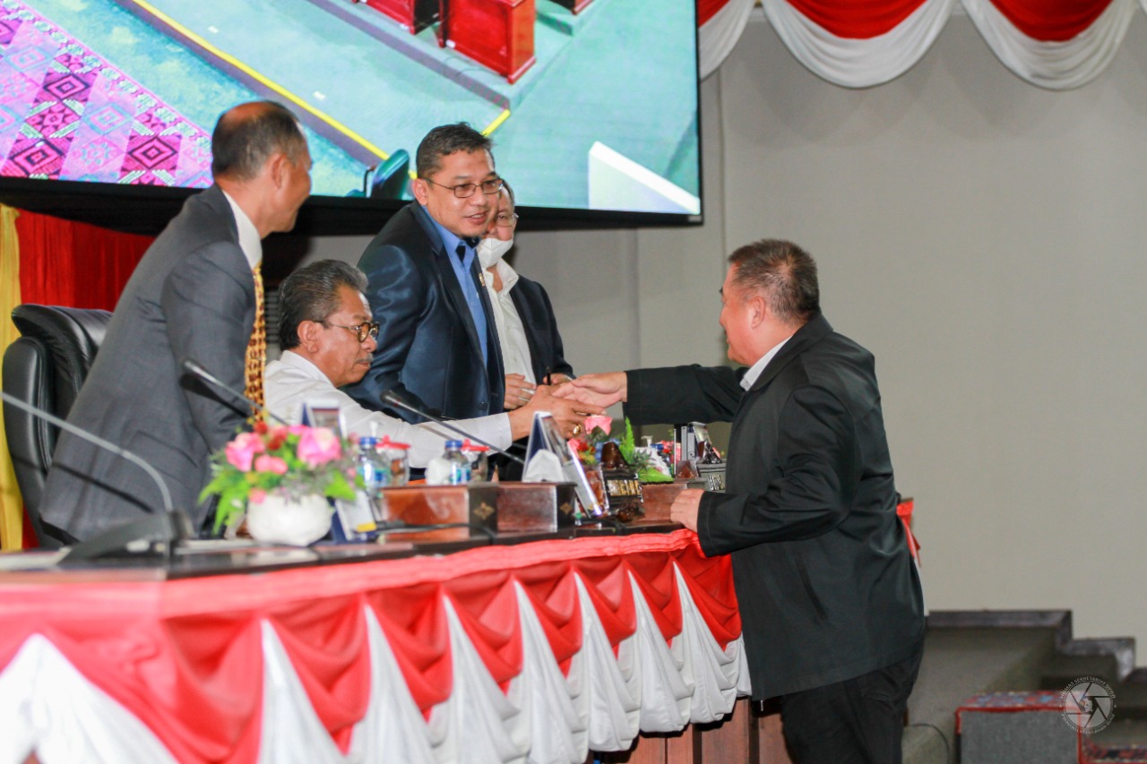 Paripurna Laporan Hasil Pembahasan BAPEMPERDA Provinsi Kepulauan Riau Sekaligus Pengambilan Persetujuan Penetapan Program Pembentukan Peraturan Daerah Provinsi Kepulauan Riau Tahun 2023