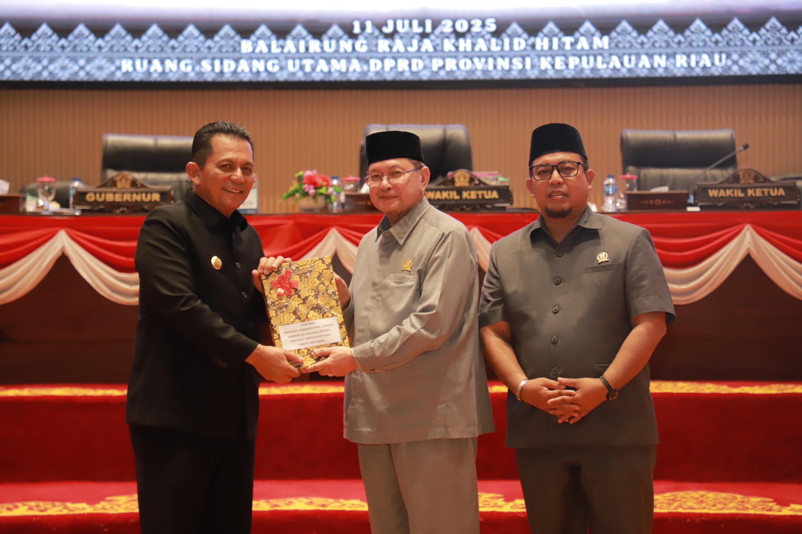 DPRD Kepri Sahkan RPJMD 2025–2029: Prioritaskan SDM, Ekonomi Daerah, dan Infrastruktur
