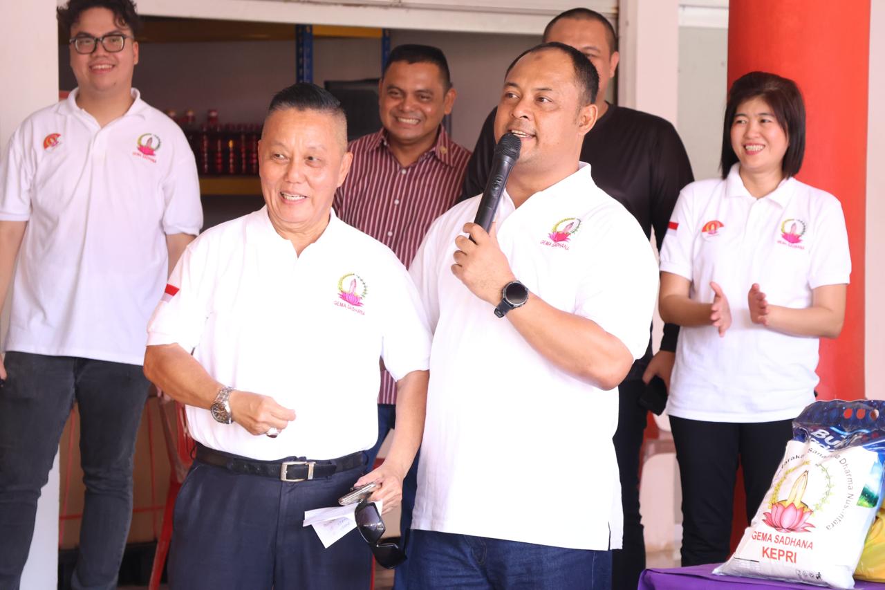 Ketua DPRD Kepri Apresiasi Guru, DPD Gema Sadhana Gelar Bakti Sosial di Batam