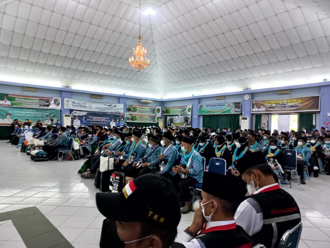 Cegah Dehidrasi, Jemaah Calon Haji Dihimbau Perbanyak Minum Air Mineral