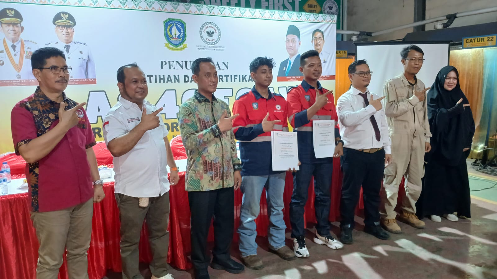 Tutup Pelatihan Las 4G FCAW di Batam, Aman Siapkan Tenaga Kerja Lokal Kompeten