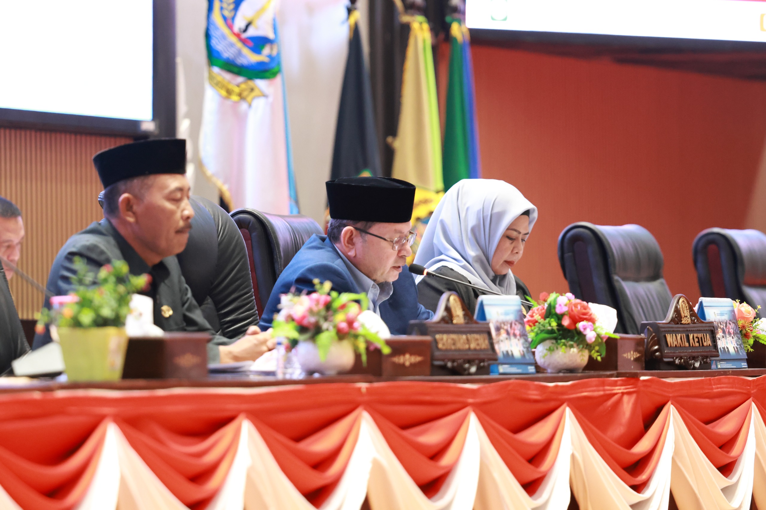 Jawaban Pemerintah atas Pandum Fraksi DPRD Ranperda Rencana Tata Ruang Wilayah Provinsi Kepri Sekaligus Pembentukan Pansus