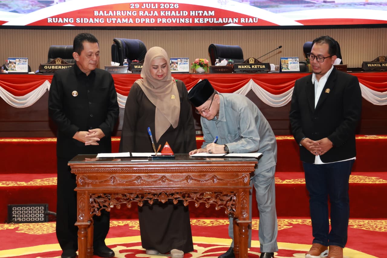 Paripurna DPRD Kepri: Ranperda Pertanggungjawaban APBD 2025 Disetujui, Banggar Sampaikan Rekomendasi Strategis