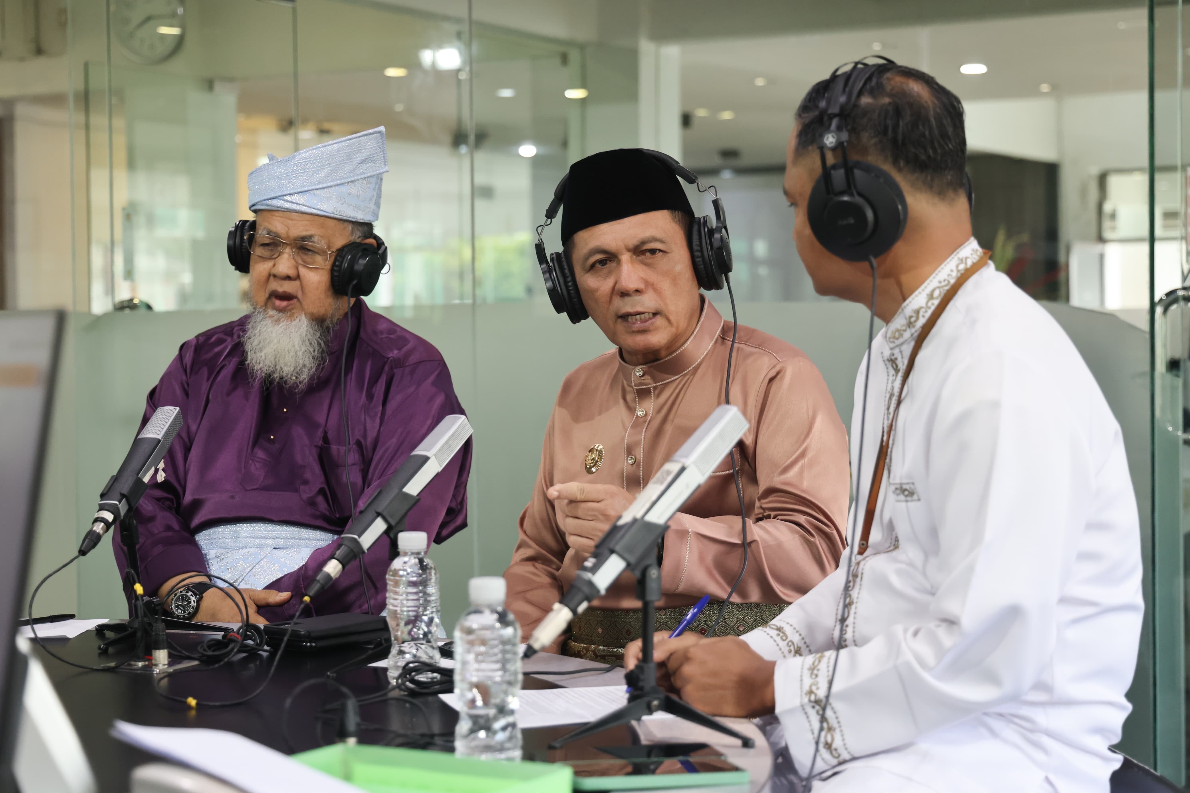 24 Tahun Kepri, Gubernur Ansar Tekankan Konektivitas dan Pemerataan dalam Dialog RRI