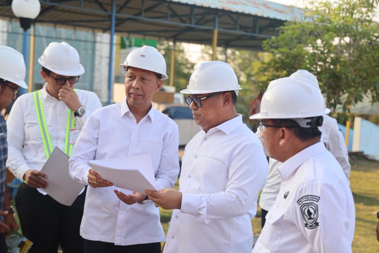 Tinjau Renovasi Masjid Raya Nur Ilahi, Wagub Nyanyang Tekankan Kualitas Pekerjaan