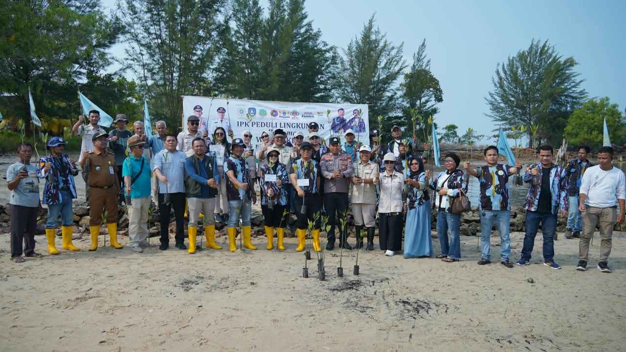 Wagub Nyanyang Apresiasi Aksi IPK Peduli Lingkungan di Pantai Vio Vio