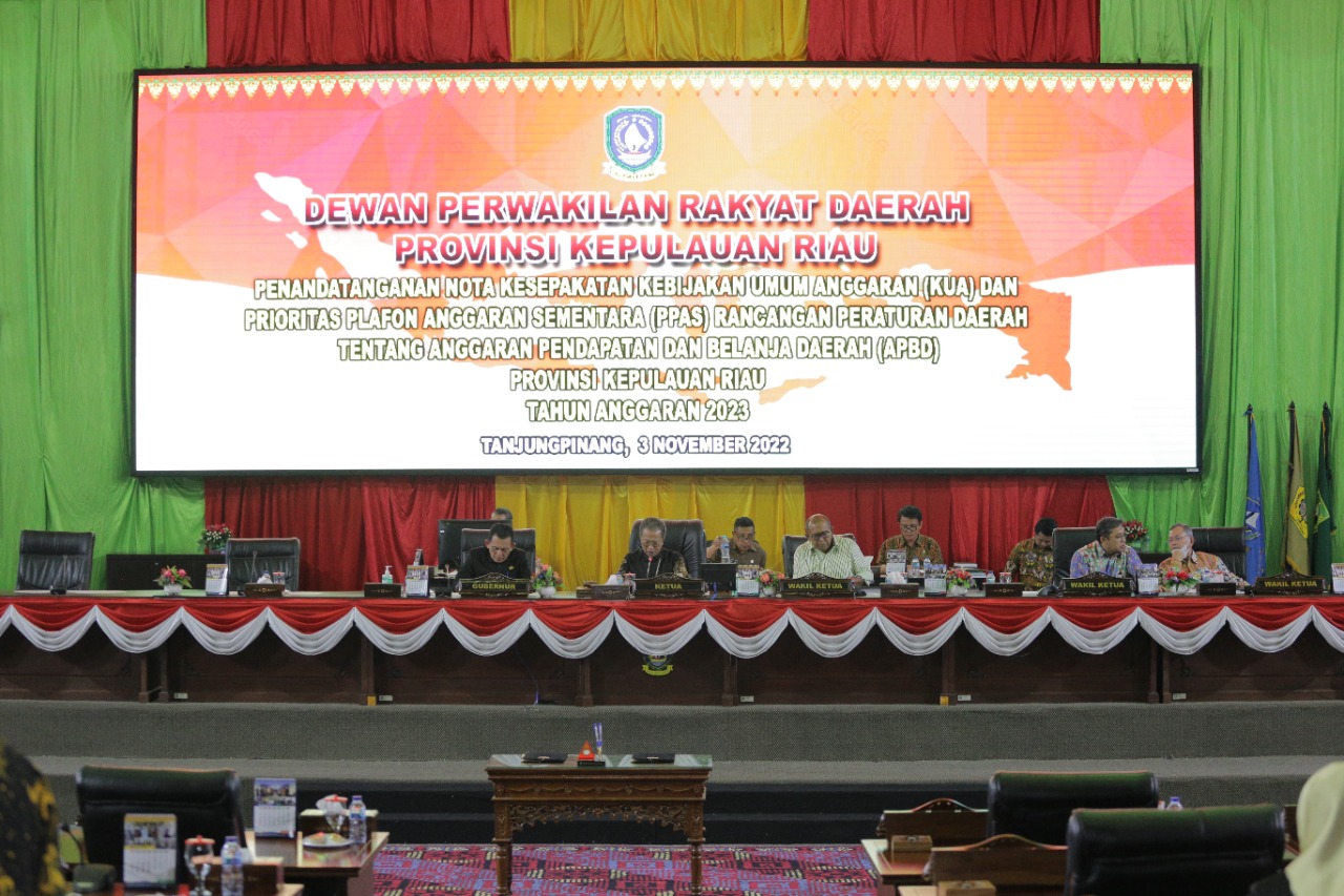 Paripurna Penandatanganan Nota Kesepakatan KUA-PPAS Ranperda Tentang APBD Provinsi Kepulauan Riau