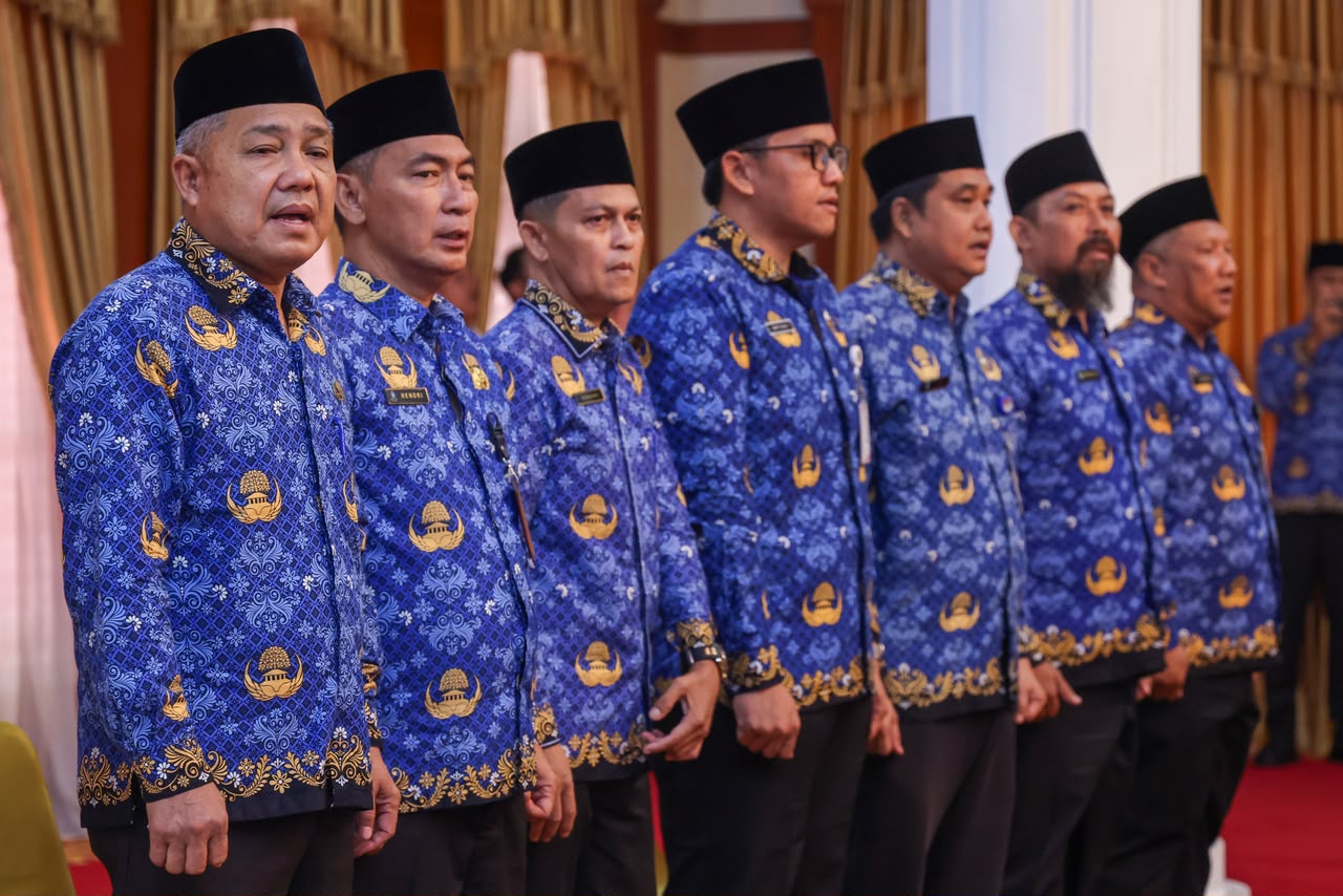Gubernur Ansar Lantik Pejabat Eselon II dan III, Tekankan Integritas dan Kompetensi