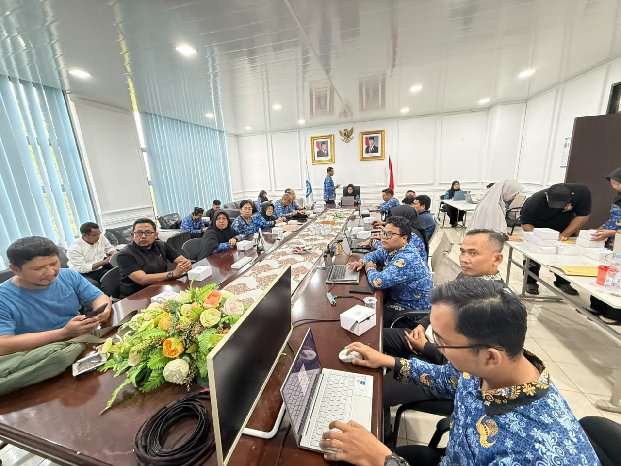 Rapat Evaluasi Daftar Data Geospasial Provinsi Kepulauan Riau Tahun 2025