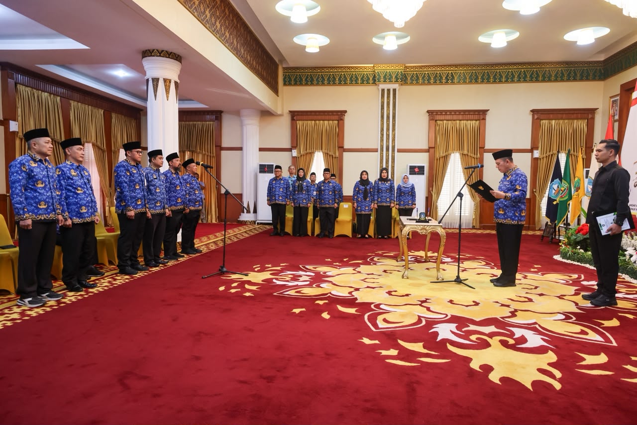 Gubernur Ansar Lantik Pejabat Eselon II dan III, Tekankan Integritas dan Kompetensi