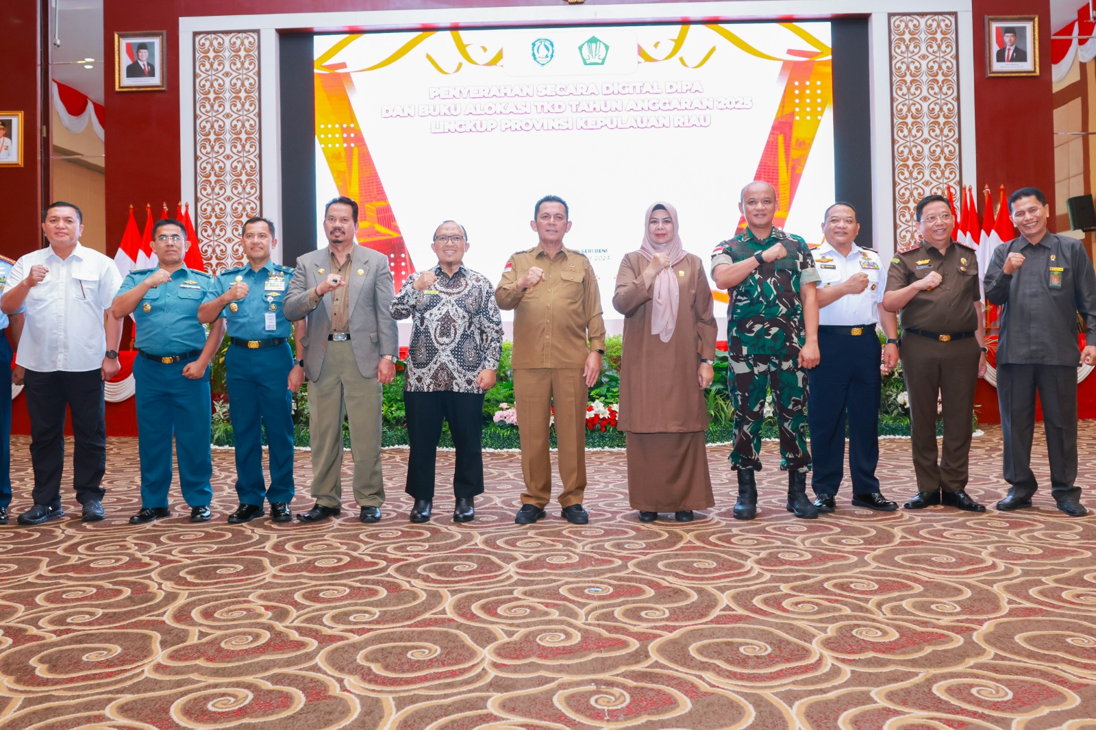 Wakil Ketua I DPRD Kepri Hadiri Penyerahan DIPA dan Buku Daftar Alokasi TKD Tahun Anggaran 2025