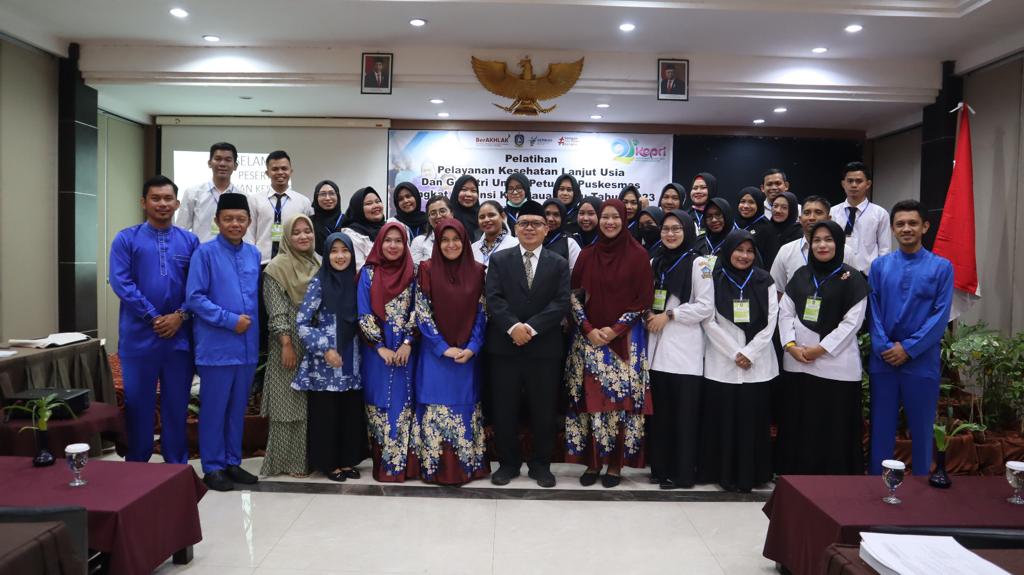 Pelatihan Pelayanan Kesehatan Lanjut Usia dan Geriatri Untuk Petugas Puskesmas