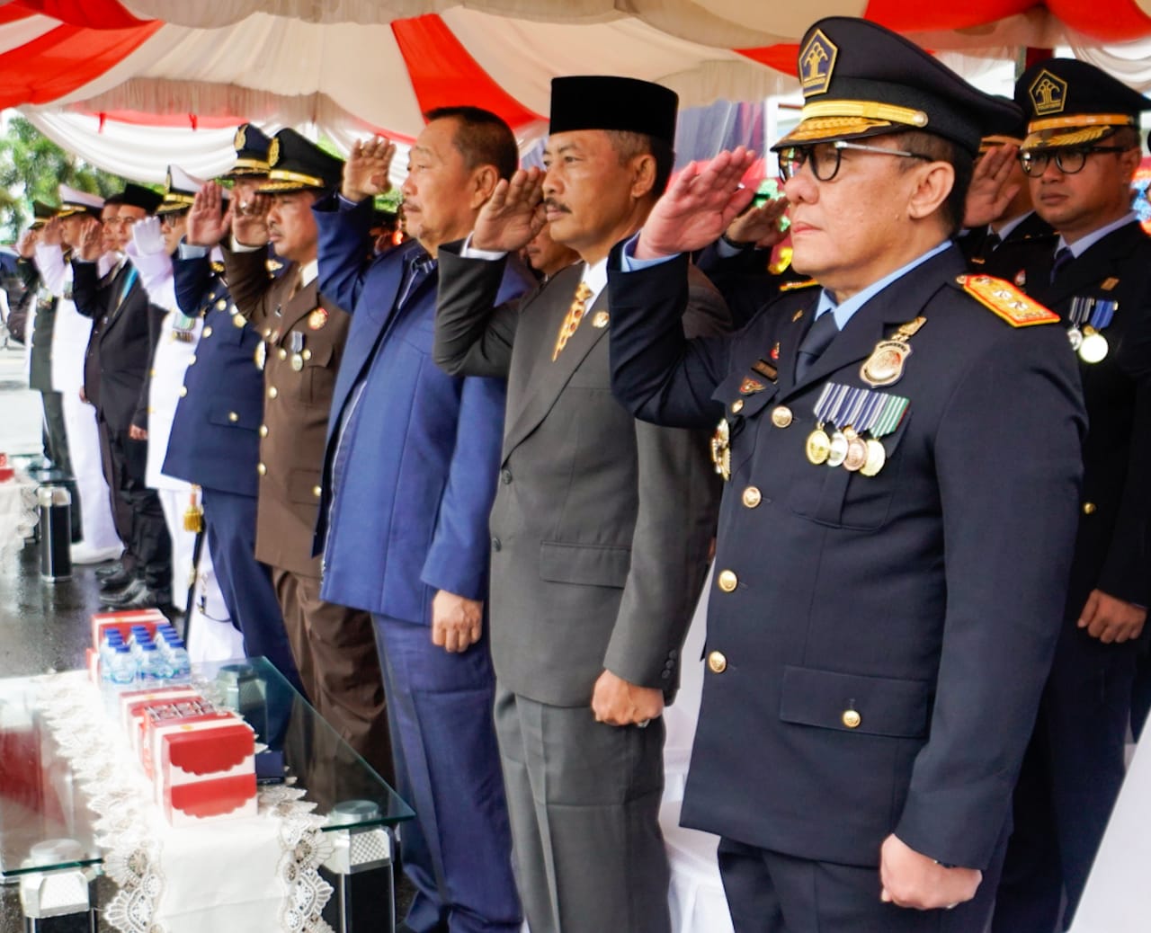 Ketua Komisi I DPRD Kepri Menghadiri Upacara Hari Bhakti Imigrasi