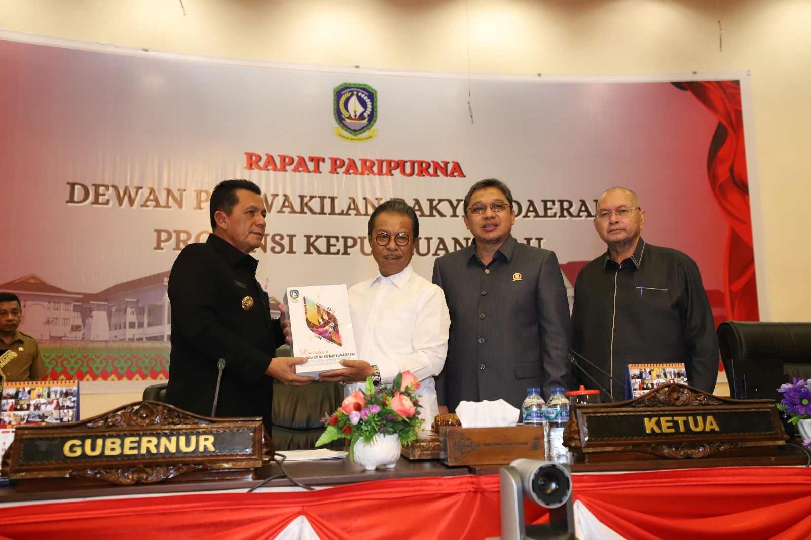 Gubernur Kepri Sampaikan Nota Keuangan dan Ranperda kepada DPRD Prov Kepri