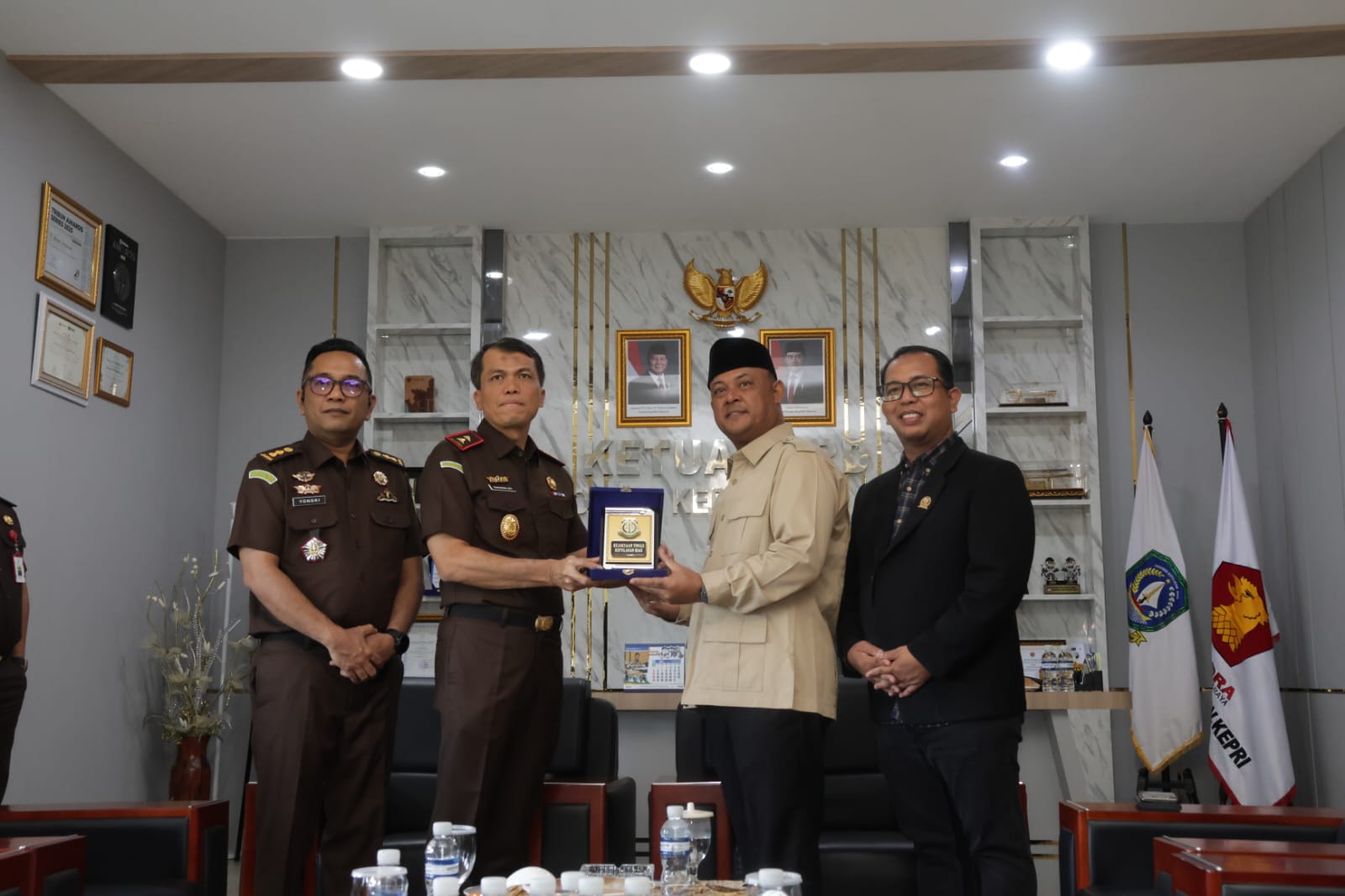 Ketua DPRD Kepri Terima Kunjungan Silaturahmi Kajati Kepri, Perkuat Sinergi Antarlembaga