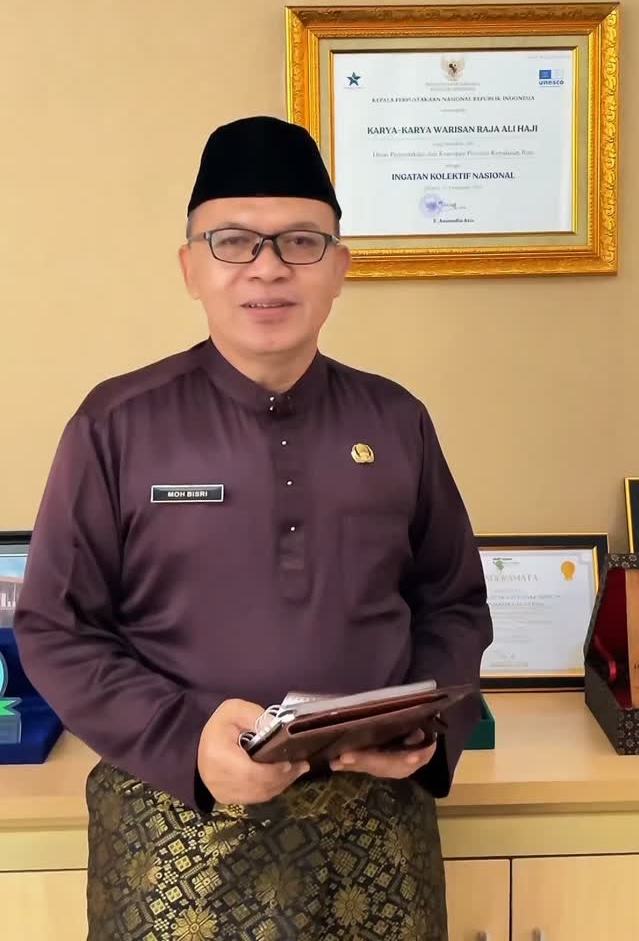 Dr. Moh. Bisri, S.K.M., M.Kes
