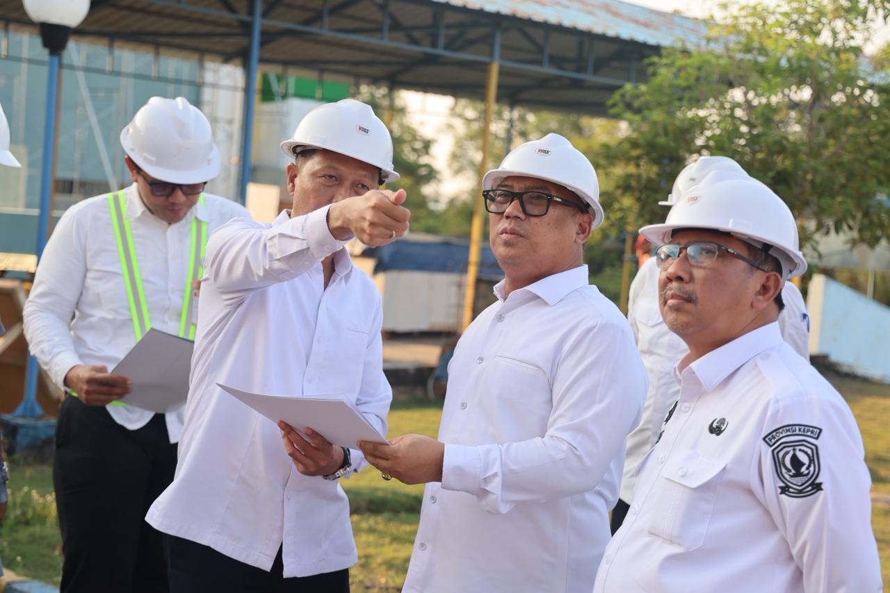 Tinjau Renovasi Masjid Raya Nur Ilahi, Wagub Nyanyang Tekankan Kualitas Pekerjaan