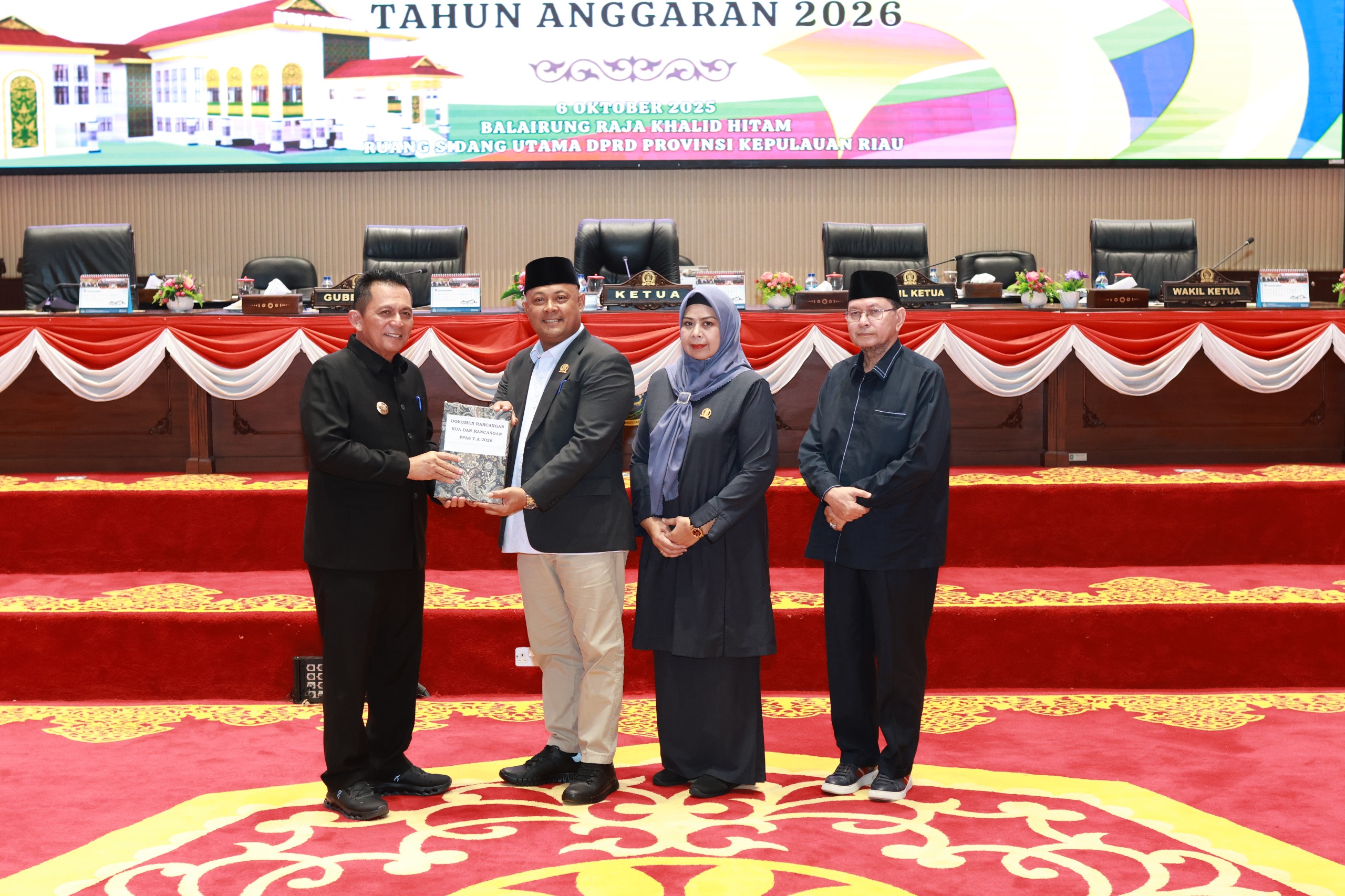 Gubernur Sampaikan KUA-PPAS 2026 Kepada DPRD