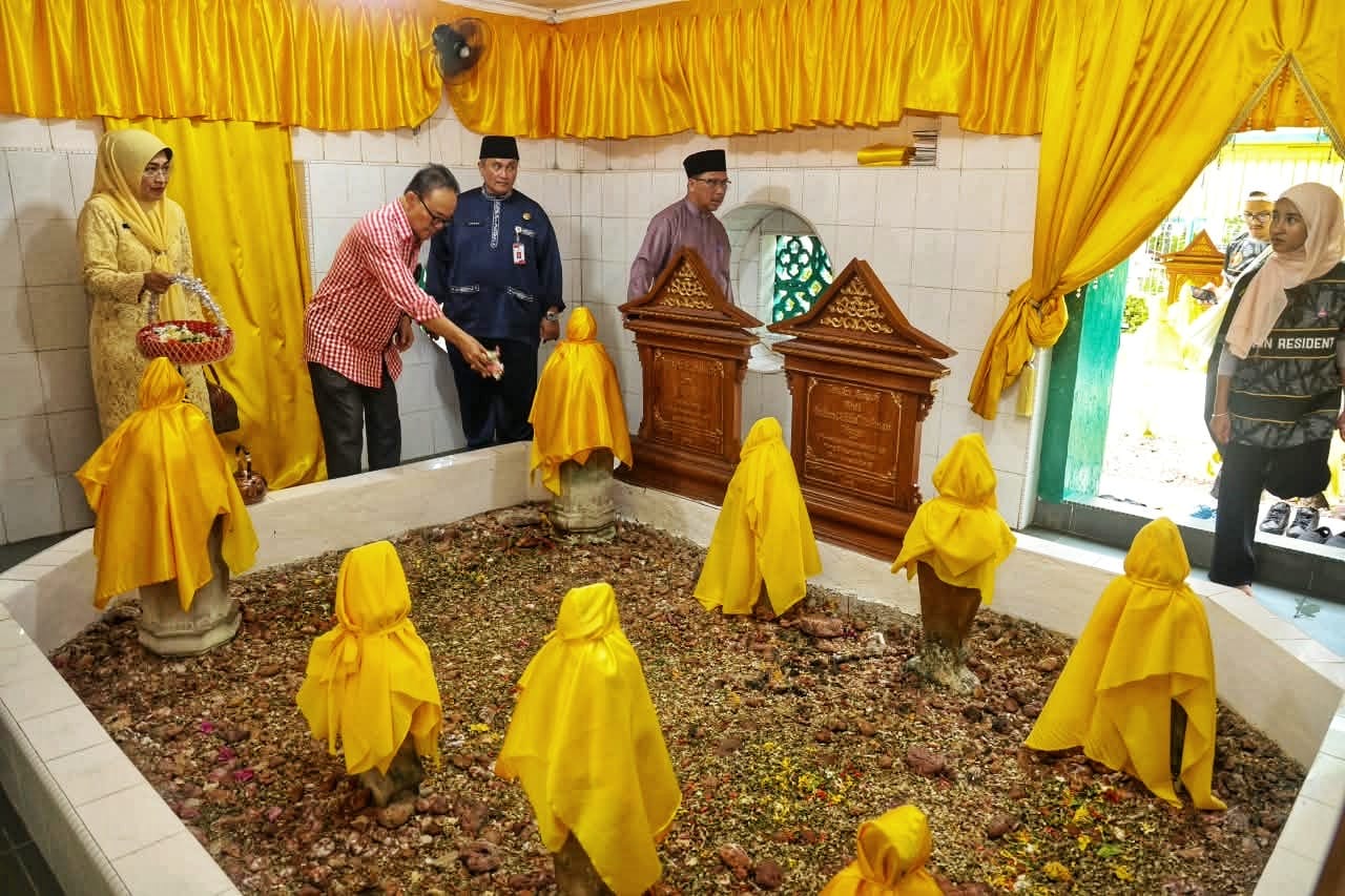 Jelang Groundbreaking Museum Bahasa, Gubernur Ansar Ziarah ke Makam Raja Ali Haji