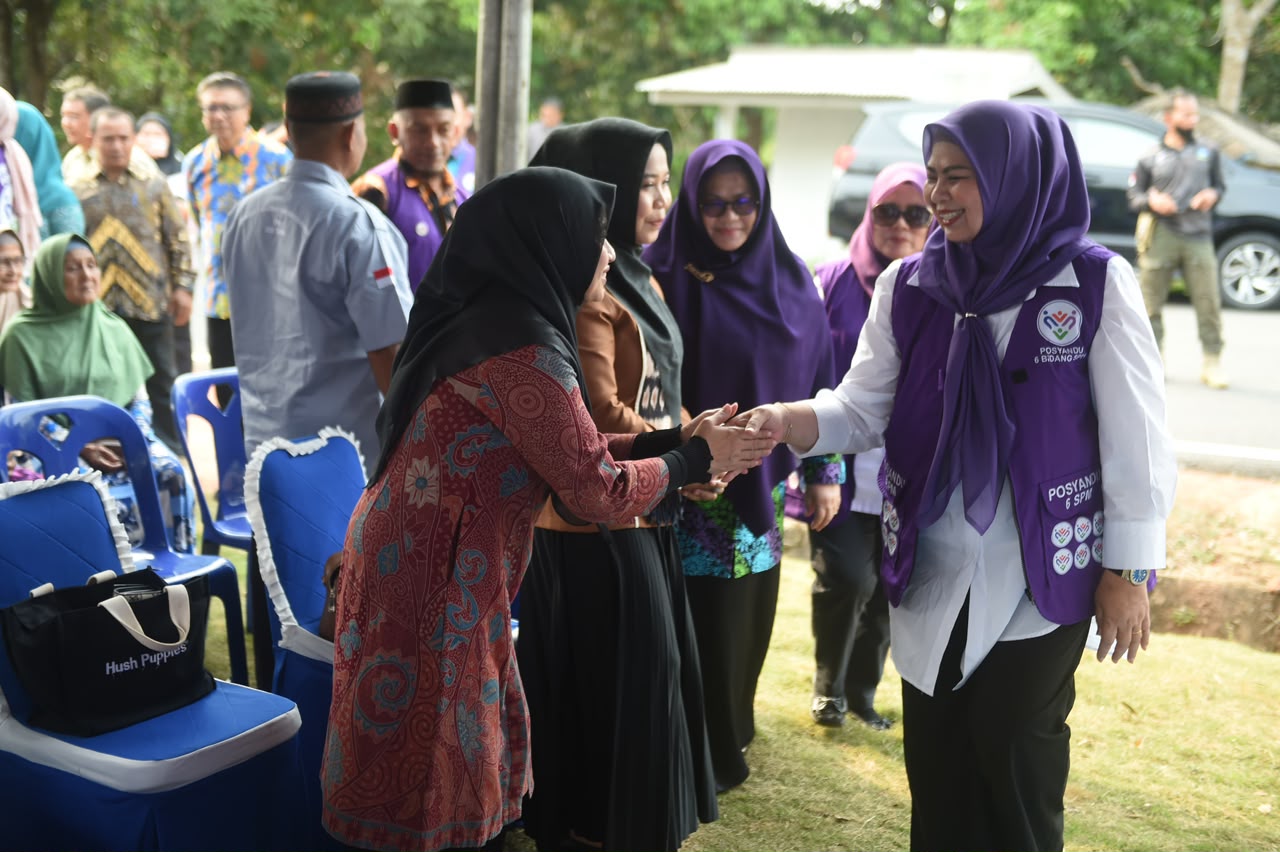 Dewi Ansar Kunjungi Posyandu Melati II Bintan, Dorong Penguatan Pelayanan 6 Bidang SPM