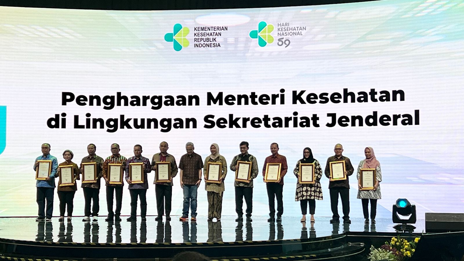 Dinkes Kepri Raih e-Monev Award Atas Nilai Kinerja Tertinggi Ke II