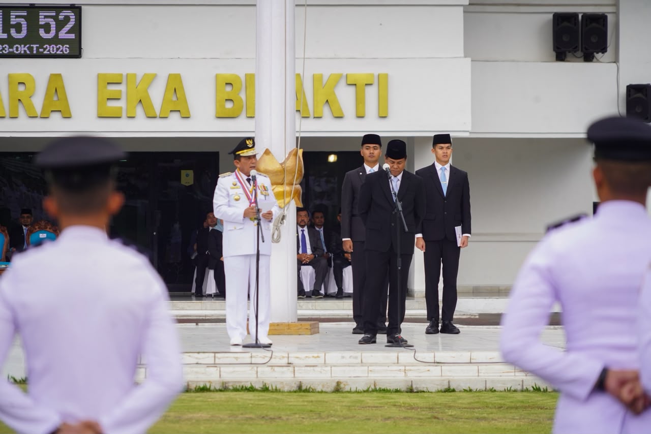 Gubernur Ansar Ahmad Terima Penghargaan Kartika Pamong Praja Madya dari IPDN