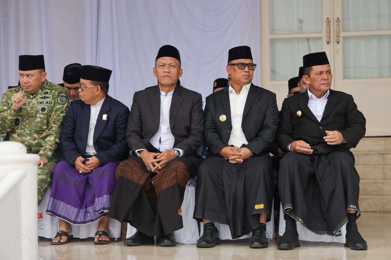 Pimpin Upacara Hari Santri 2026, Ansar Lantik Pengurus FKPP Kepri dan Bersholawat Bersama 3.000 Santri