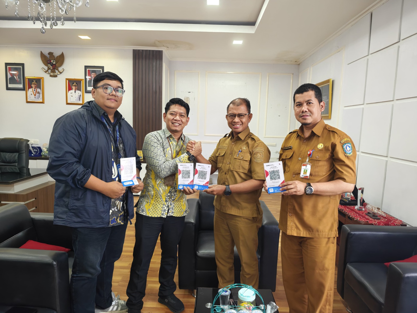 DKP KEPRI PERKUAT DIGITALISASI RETRIBUSI MELALUI PENDAMPINGAN E-RETRIBUSI KEPRI DAN PENYERAHAN QRIS DI UPTD