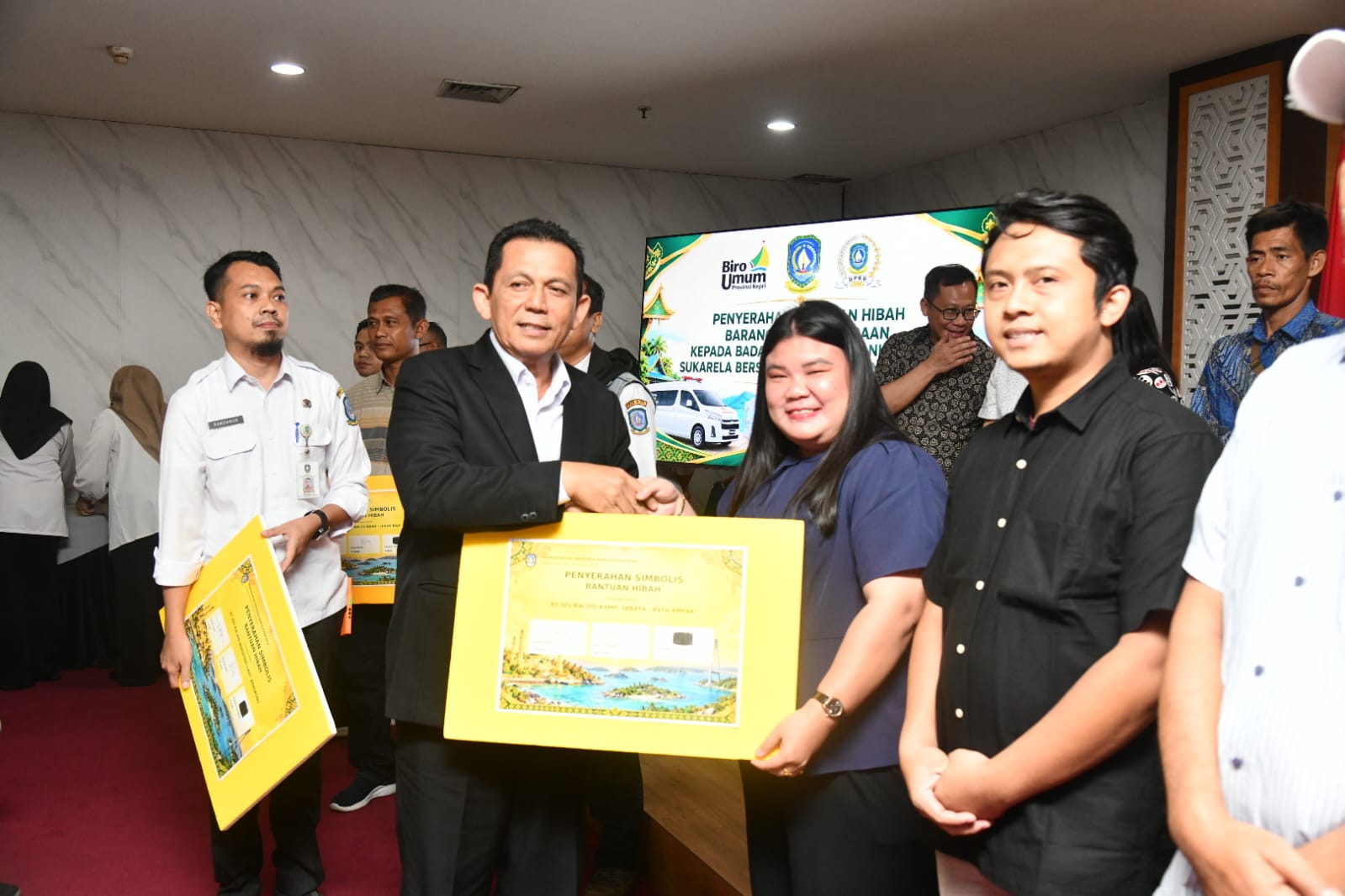 Pemprov Kepri Hibahkan Barang dan Kendaraan untuk Lembaga Nirlaba Sosial Kemasyarakatan, Gubernur: "Ini Wujud Komitmen Pemerintah"