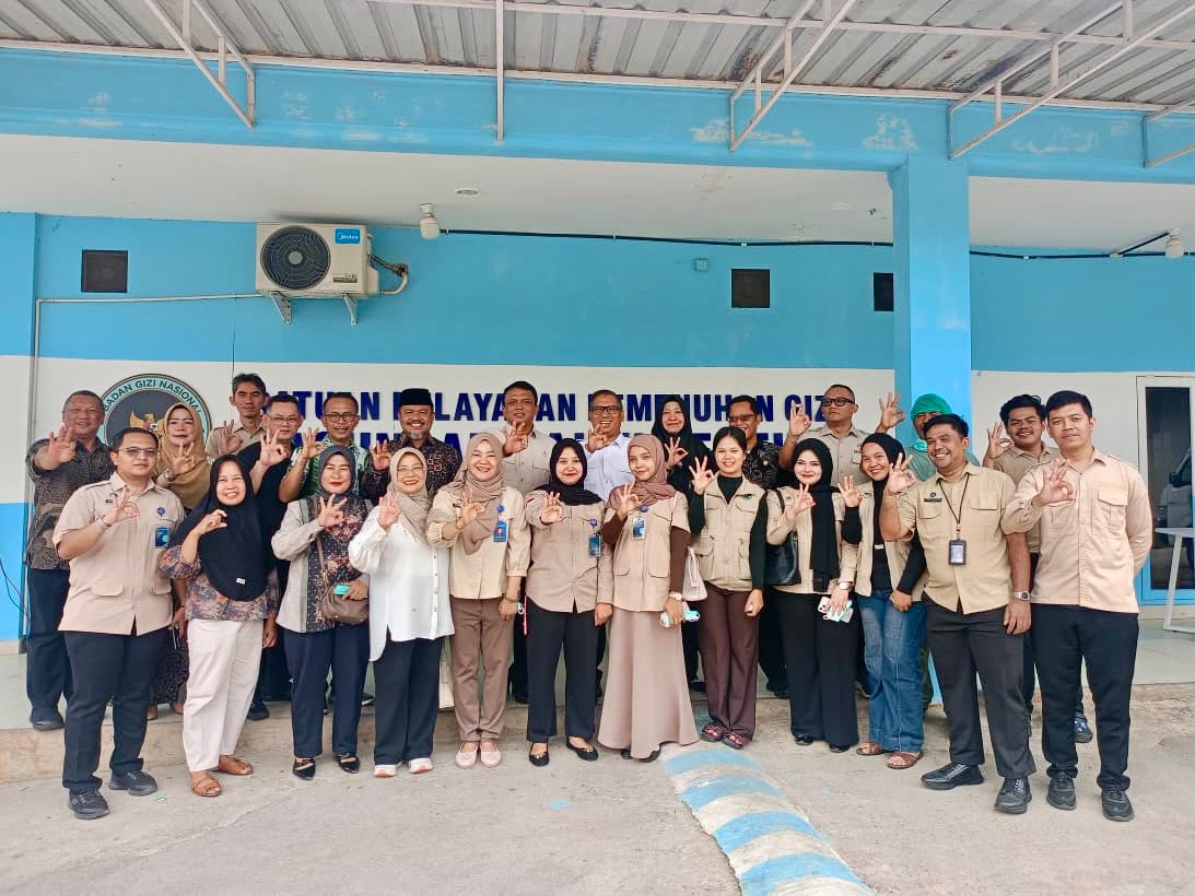 Wagub Nyanyang Dampingi Wakil Kepala BGN Tinjau SPPG di Batam, Tekankan Kepatuhan Standar MBG