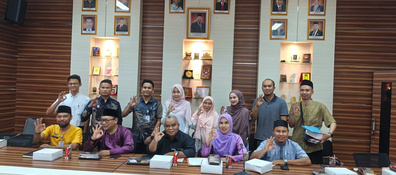 Perkuat Kepatuhan Hukum, Bakesbangpol Kepri Fasilitasi Rapat Penyusunan Rekomendasi Analisis dan Evaluasi Produk Hukum Berperspektif HAM