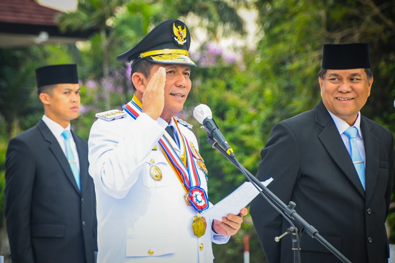 Gubernur Ansar Ahmad Terima Penghargaan Kartika Pamong Praja Madya dari IPDN