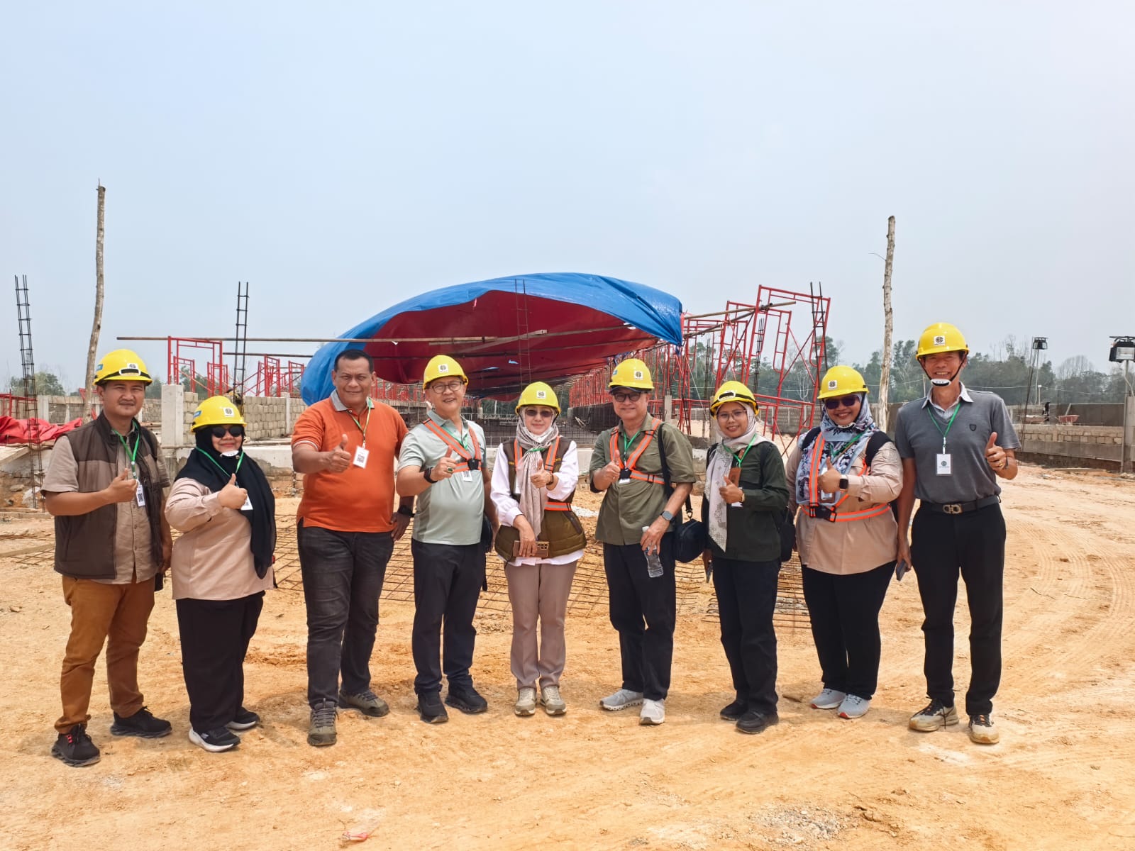 Kepala DKP2KH Kepri Tinjau Progres Pembangunan Kandang Babi di Pulau Bulan Batam