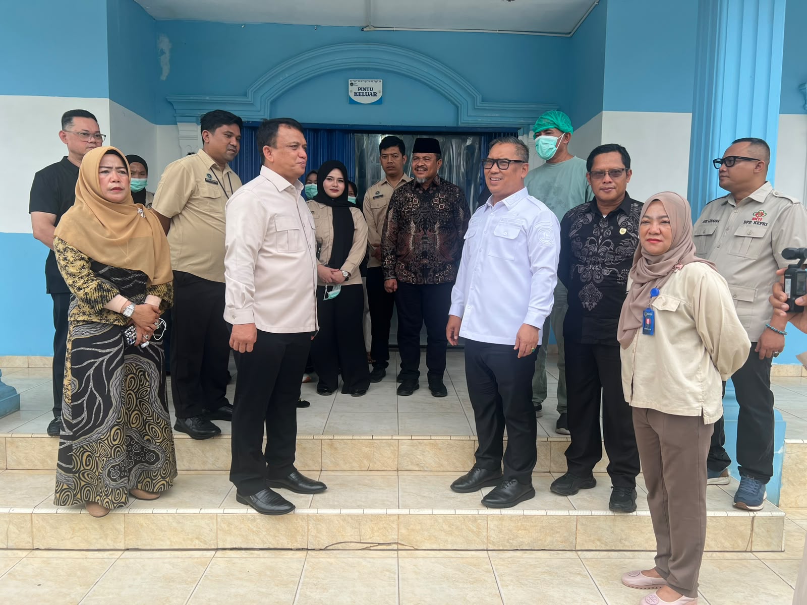 SEKRETARIS DKP2KH KEPRI DAMPINGI WAGUB DAN WAKA BGN MONEV DUA SPPG DI BATAM