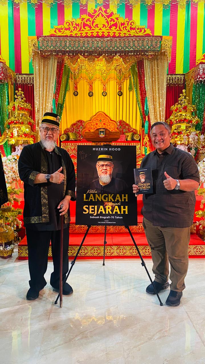 Kadisbud Kepri Hadiri Peluncuran Buku Biografi 70 Tahun Huzrin Hood, Mengabadikan Jejak Perjuangan dalam Sejarah Kepulauan Riau