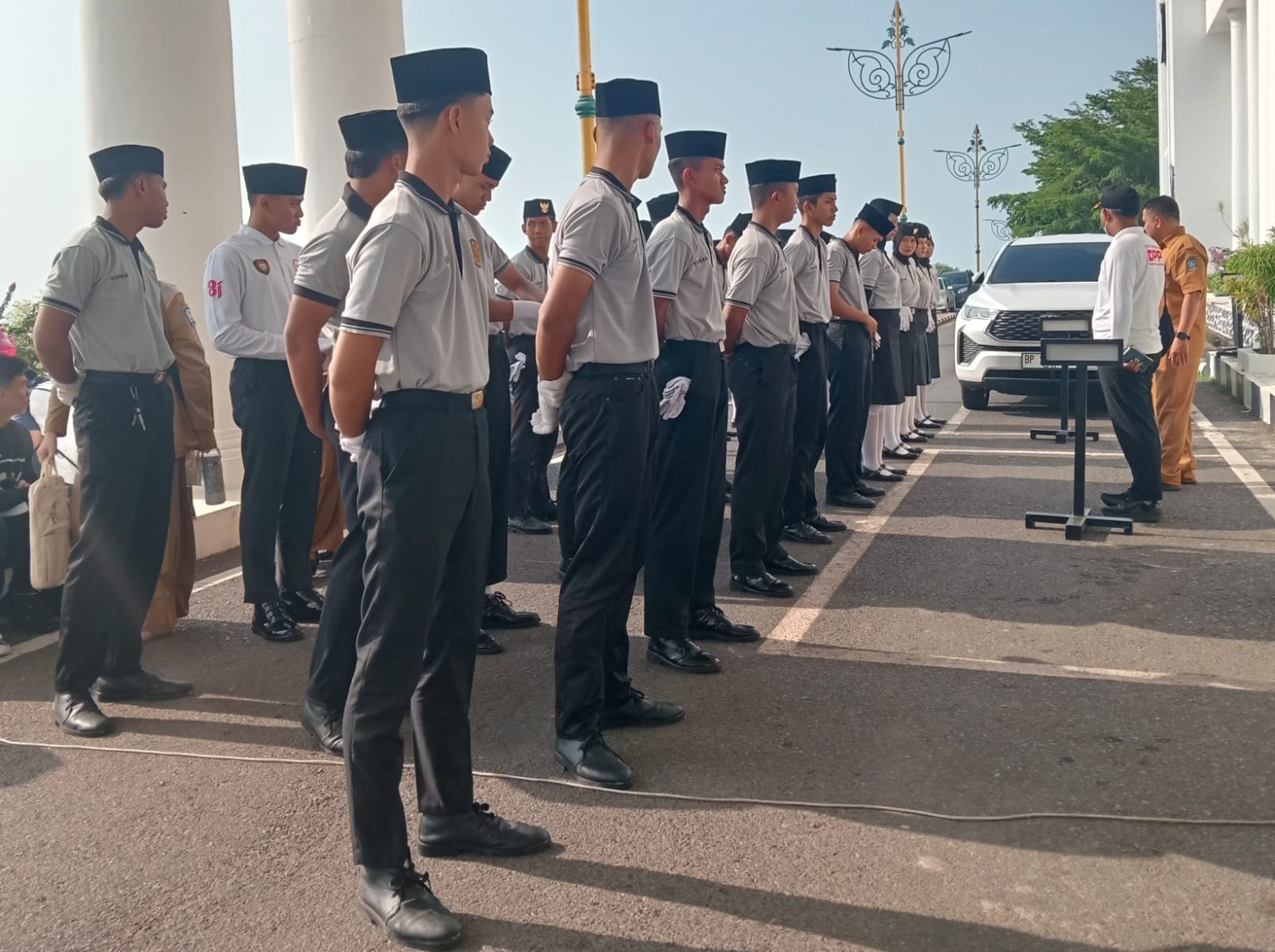 Bakesbangpol Kepri Hadiri Gladi Bersih Upacara Hari Sumpah Pemuda Ke-98 di Halaman Kantor Gubernur