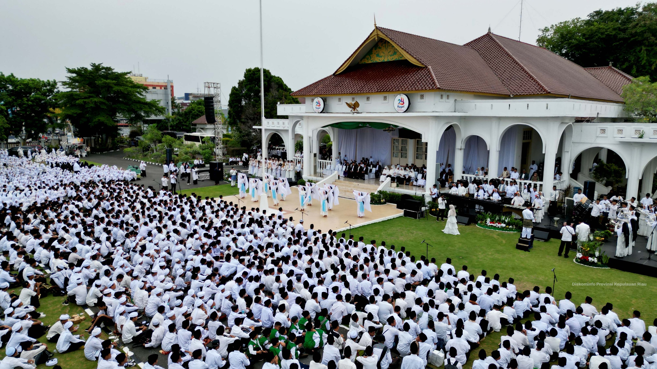 3 Ribu Santri Meriahkan Peringatan Hari Santri Nasional Tingkat Provinsi Kepri 2026