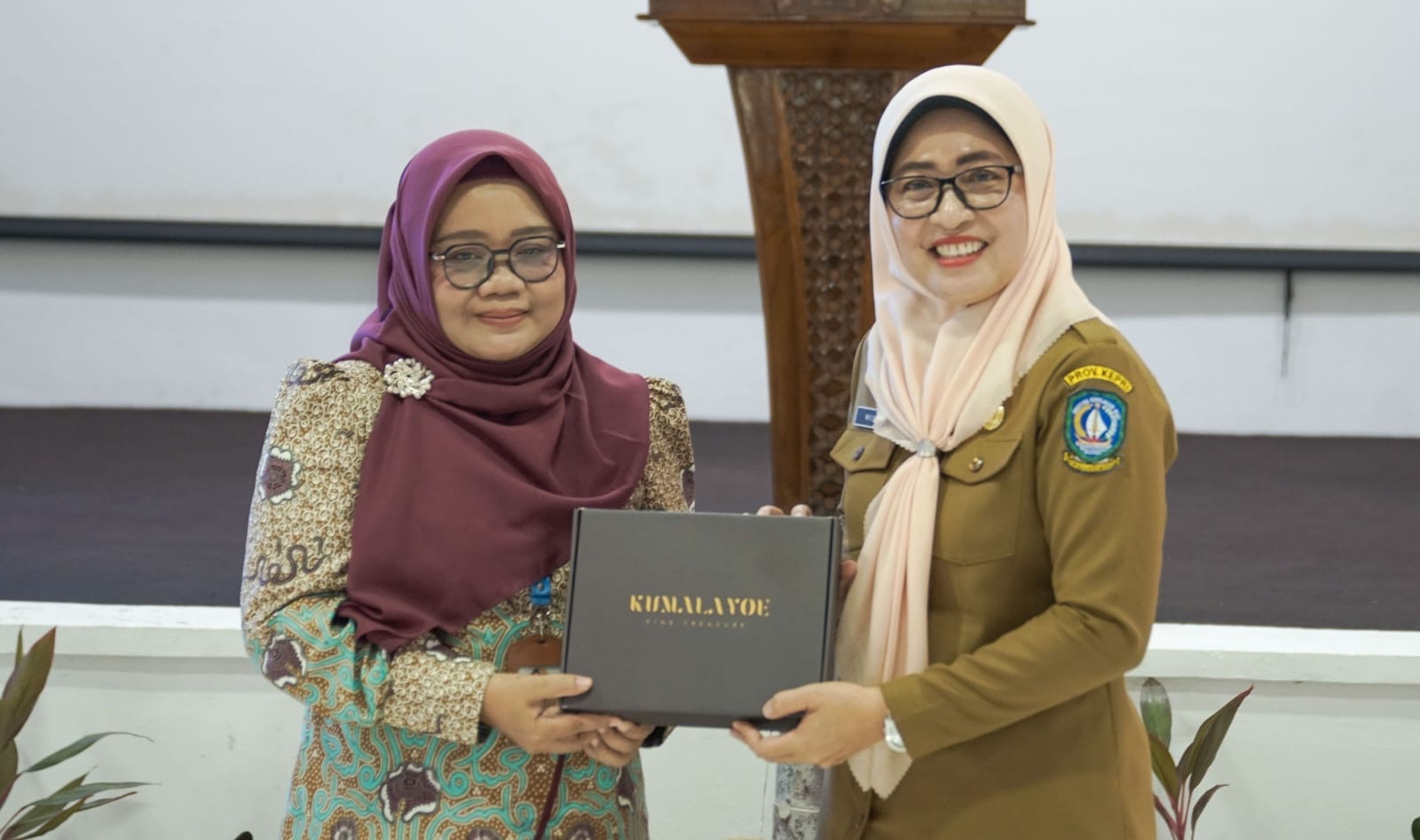 Titik Wijanarti Pamit Dari Kantor Bahasa Kepulauan Riau