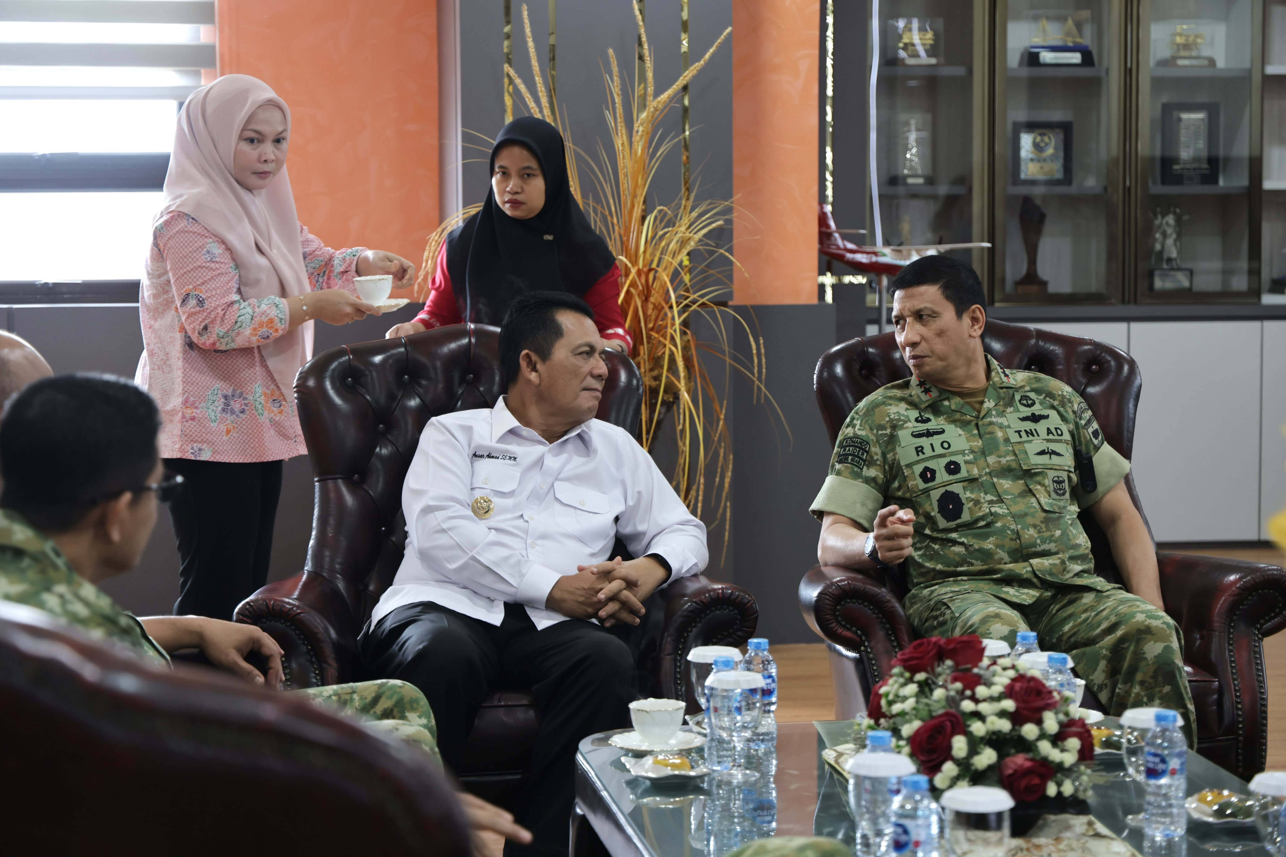 Gubernur Ansar Ahmad Sambut Pangdam Pertama Kodam XXV/Sultan Mahmud Riayat Syah
